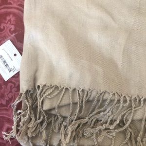 Liz Claiborne scarf